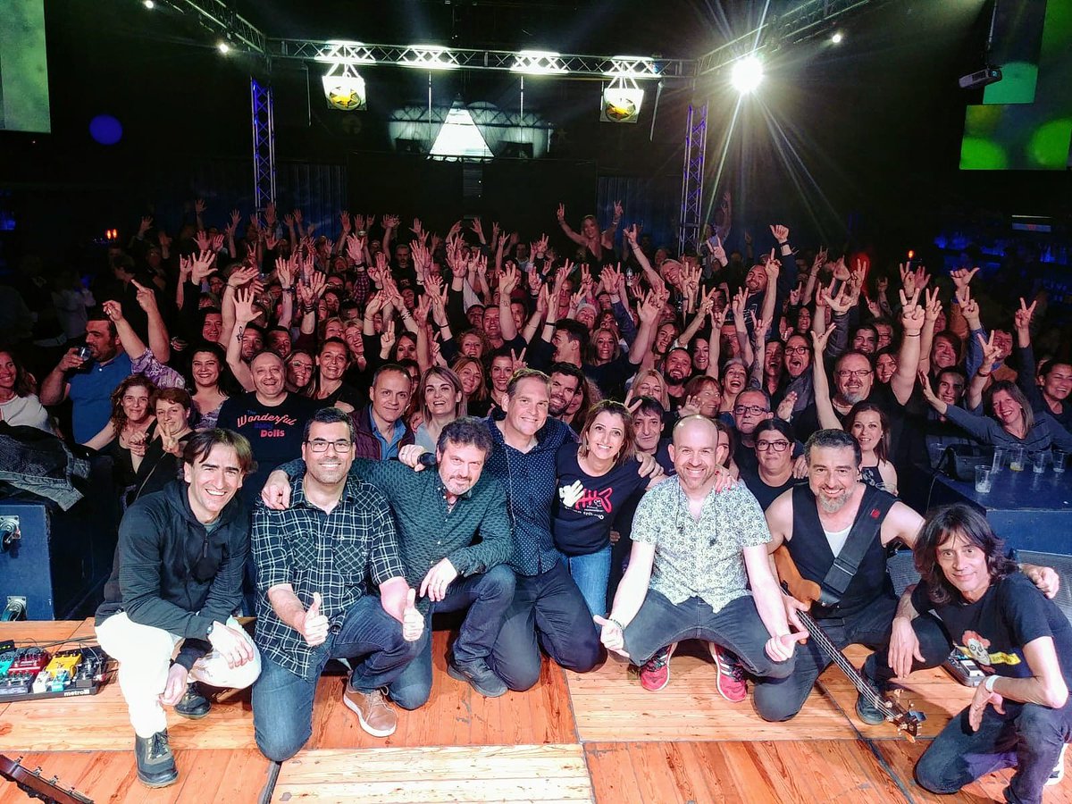 Que gran noche la de ayer en Girona,  gracias siempre por el cariño 😍😘