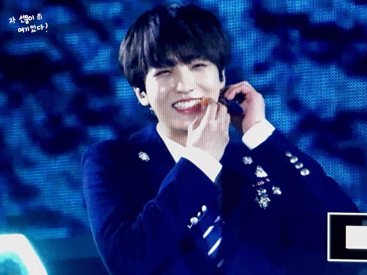 my_present1106's tweet photo. [🎁preview] 190504 하나푸른음악회 #업텐션 #선율 #선예인 #UP10TION #SUNYOUL @UP10TION 😭🥺😍❣️ https://t.co/YpzqD9Oq0a