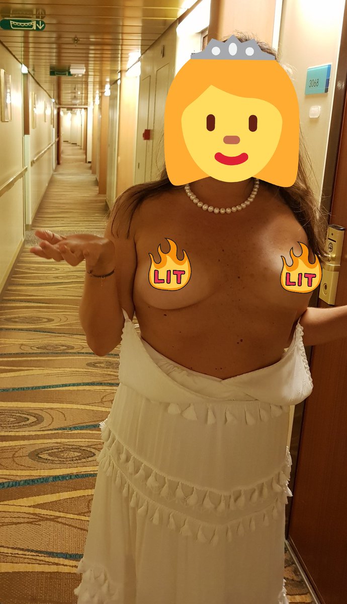 KsadaLeticia's tweet photo. Bom dia ...
Ueh... cadรช todo mundo que estava por aqui ?
Se essa foto chegar a 250 RT eu posto ela sem restriรงรตes.
#publicflashing
#nude
#hallwalk
#boobs
#tits
#hotwife https://t.co/J9NWmE0SQI