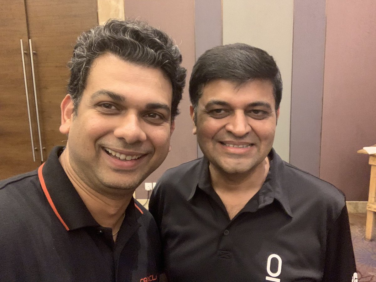 sandeshr's tweet image. More fun with labs at Oracle ATP Roadshow and lots of energy and with the teams that make it happen and a fun full audience  #oracle #oracleatp  #aioug @aioug @OracleIaaS @groundbreakers @OracleDatabase @pintodasPD @sai_penumuru @DawaaTamangg @TonyChen001 @cmvithlani