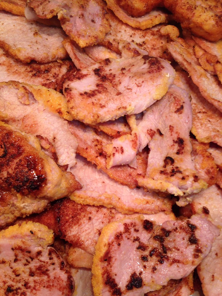 Dora's Catering tweet media