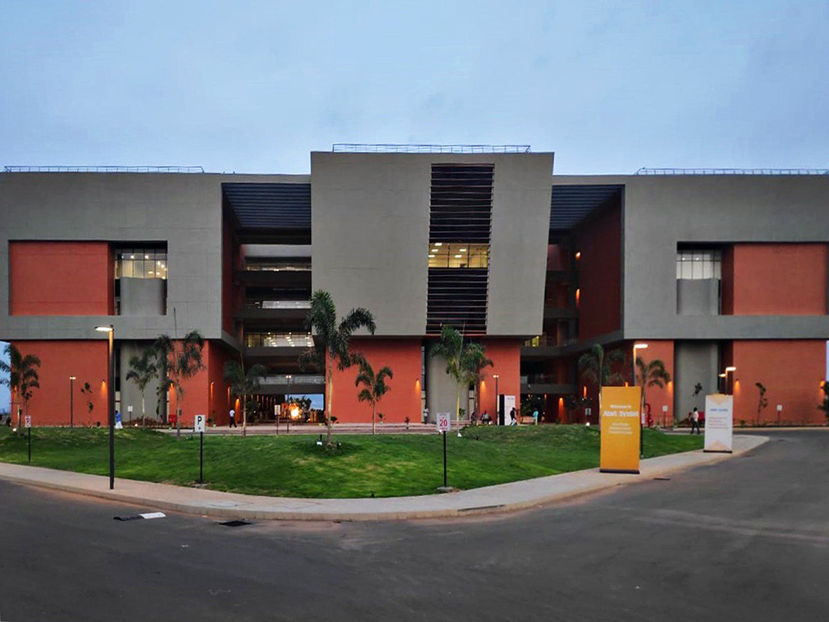 media_edifice's tweet image. We’re delighted to announce that the @Atos_Syntel Software Development Centre, Tirunelveli stands completed!

#EdificeConsultants #BuildingForIndia #DesignDiaries  #CorporateArchitecture #ModernDesign #Architecture #ECPL #Building  #Tirunelveli