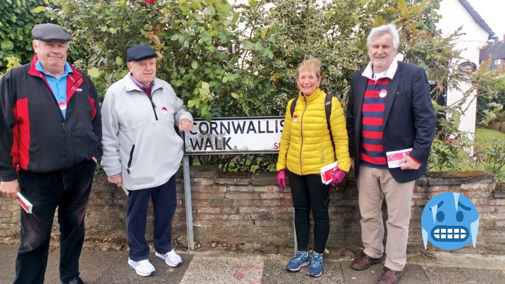 Enjoying a mix of sunshine and hail stones on the #labourdoorstep in #elthamnorth with <a href="/CliveEfford/">Clive Efford 💙</a> and <a href="/CllrLindaBird/">Linda Bird</a>