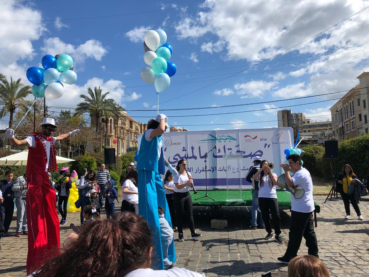 UNDP_Lebanon's tweet photo. Jbeil inhabitants of all ages &amp; backgrounds enjoyed a tour in the old city in the presence of different NGOs working on environmental issues.
This activity focused on the links between the #environment &amp; #sustainabletourism. 🌱👣
#MSS #UNDP #LHSP #MOSA #PeacebuildinginLebanon https://t.co/xkS9X2fPlo