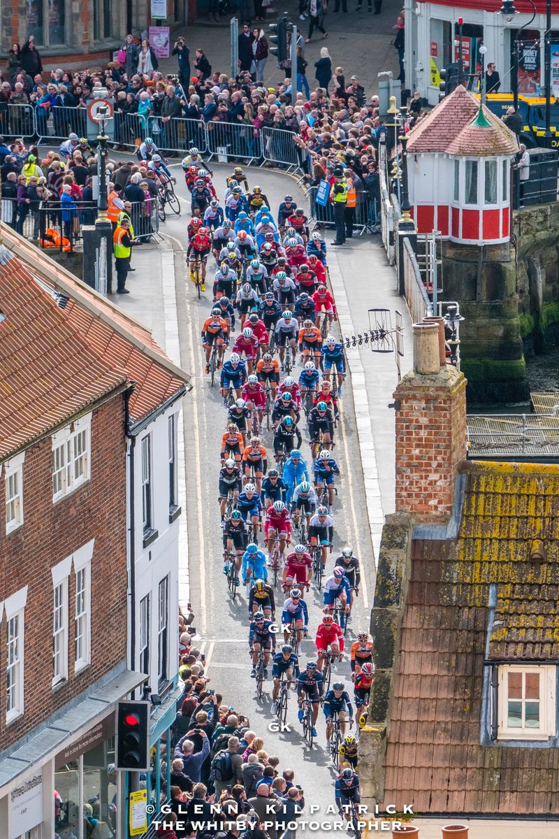 One from the archives. My Favourite Tour De Yorkshire Photograph To Date.

#whitby #TourdeYorkshire2019 #tourdeyorkshire #tdy19 #tdy