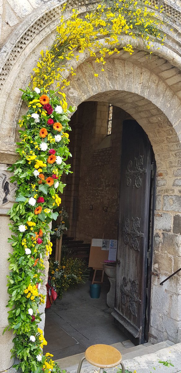 Les fleurs sont partout les jours des FLEURS de MAI à saint benoit
