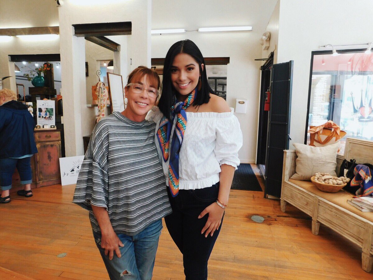 beckbridgerr's tweet photo. enjoyed modeling for the #joyinthemorning &amp; @Byellowtail pop-sale 🧡 https://t.co/B26bKIjFm3