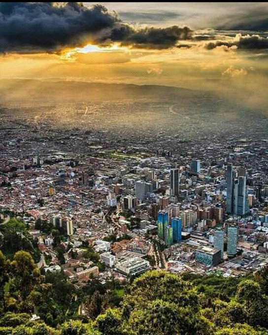 Esta es mi ciudad Bogot&aacute; dc . 😍😍😍💛💙❤ #relax #relaxing #chillax #SaturdayMorning #happy https://t.co/<a href="/tag/relax"class="tags">#relax</a><a href="/tag/relaxing"class="tags">#relaxing</a><a href="/tag/happy"class="tags"><span>#happy</span></a><a href="/tag/saturdaymorning"class="tags"><span>#saturdaymorning</span></a><a href="/tag/chillax"class="tags"><span>#chillax</span></a>