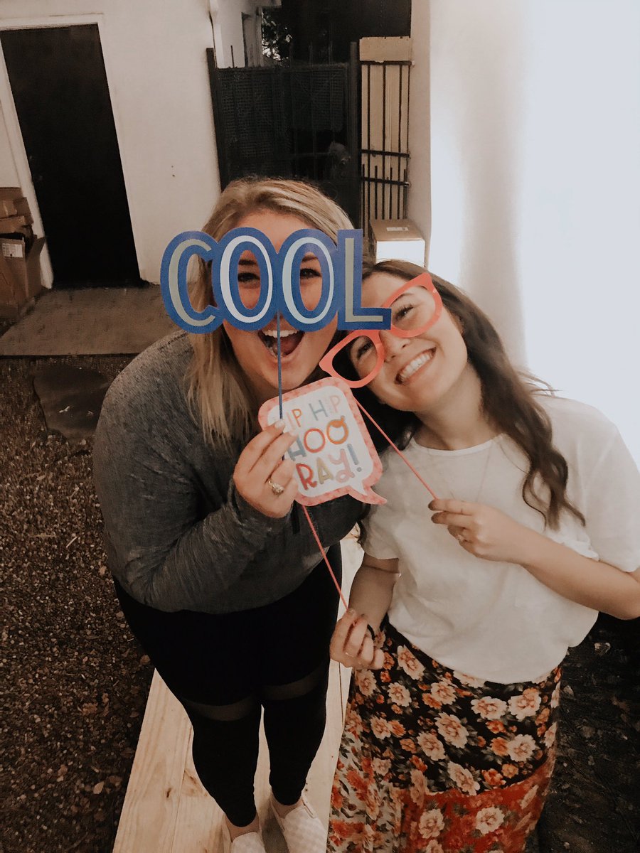 daytonboxELA's tweet photo. @ms_taylor_lee's birthday was Monday and the kiddos &amp; I loved getting to celebrate!!! 🎉💖 https://t.co/vp84ZBuEsj