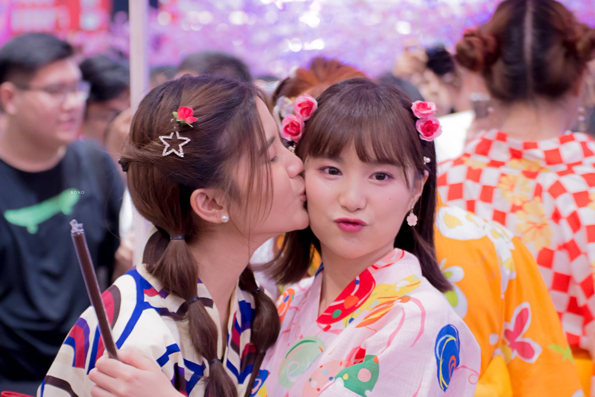 de_BONO_'s tweet image. ซักหนึ่งฟ้อดดดด #PetchSweat16 #MahnmookSweat16