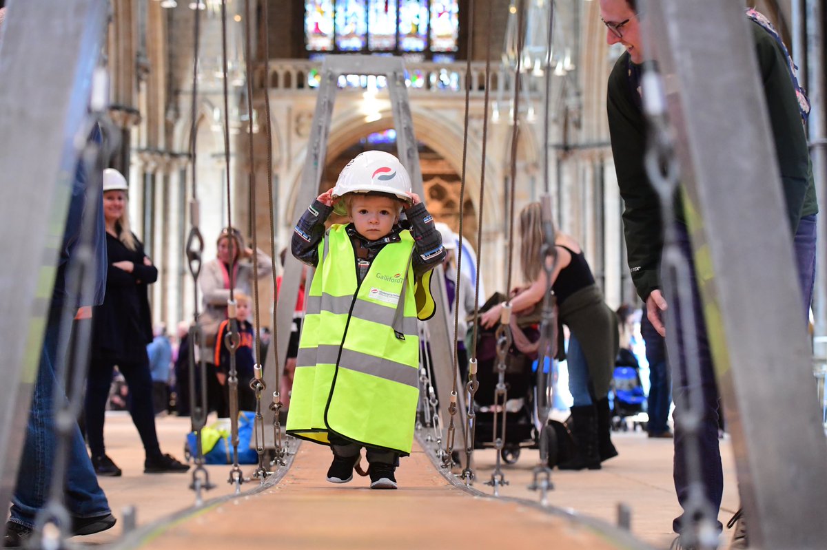 There’s something for everyone at #SparkLincoln - we have two hours left today so why not wander down to <a href="/LincsCathedral/">Lincoln Cathedral</a> and give something new a go! #Engineering