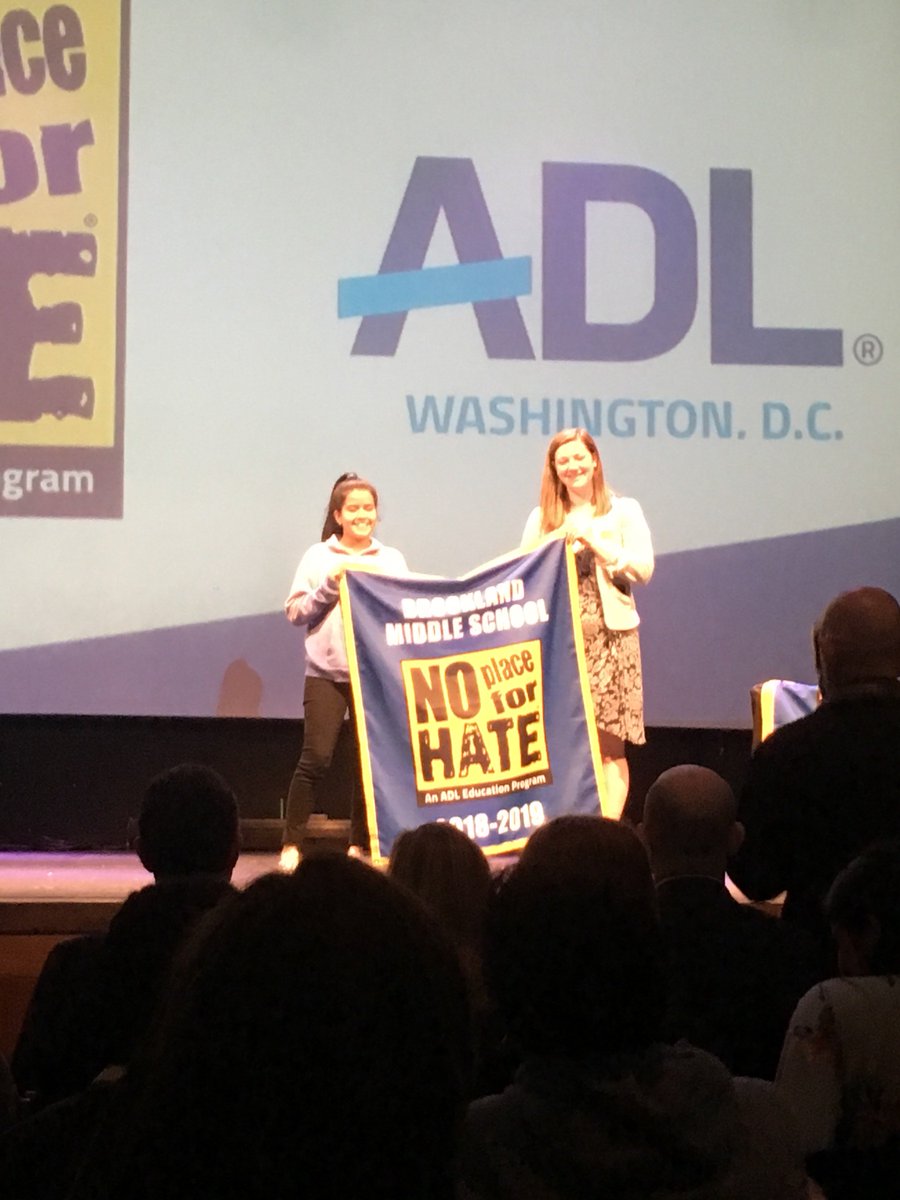 HcpsBrookland's tweet photo. Representatives from Brookland’s No Place For Hate Club let the everyone know that all kinds of Cubs are welcome at BMS when they went to the regional conference this week in Washington DC. #LearningisConnectedAndAuthentic #LearningIsCommunitySupported https://t.co/CUC5jGAngL