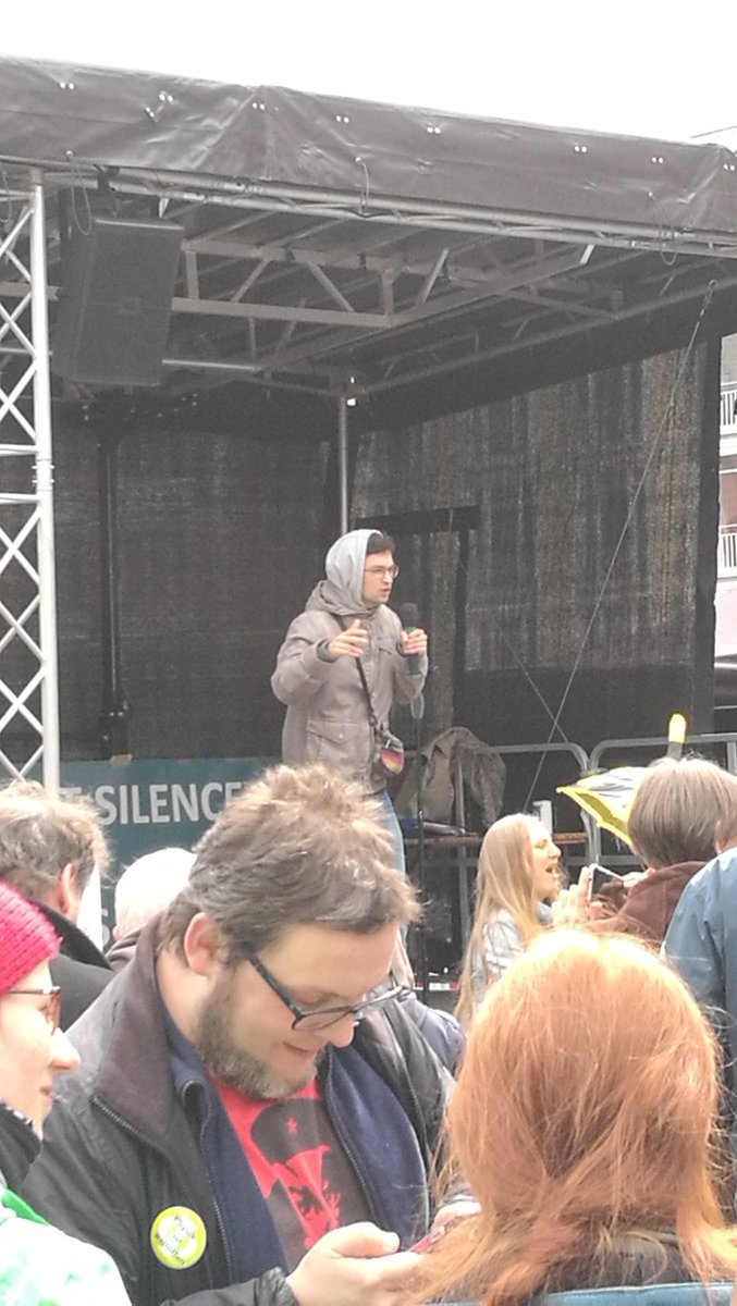 mariobeyer's tweet photo. Grandios. #marchofscience @LorenzAdlung @SibylleBerg https://t.co/AdB2uEGf16