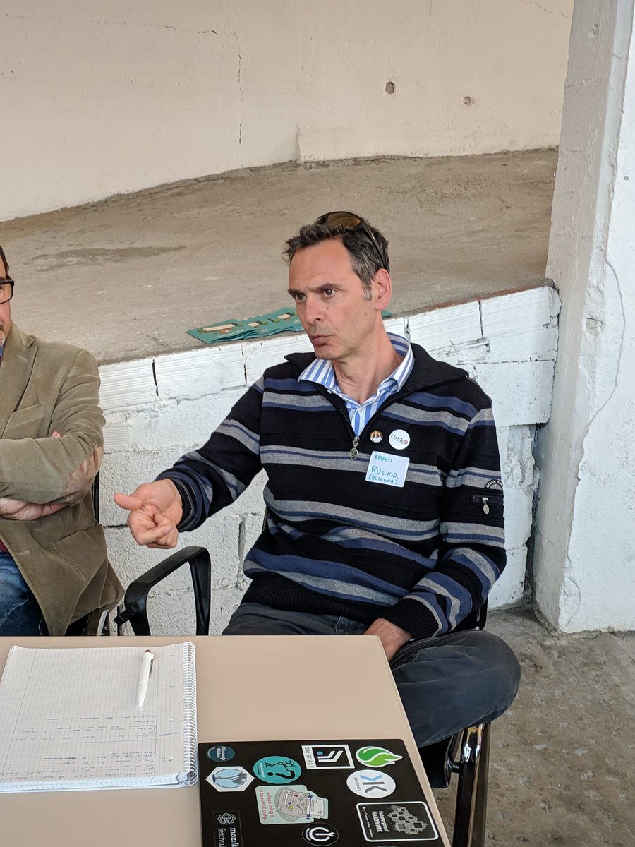 Marco di Rusko Bologna <a href="/RuskoRepair/">Repair Cafe Bologna</a> inizia la sessione su attivismo e lobbying per il diritto alla riparazione #RightToRepair #FixfestItalia