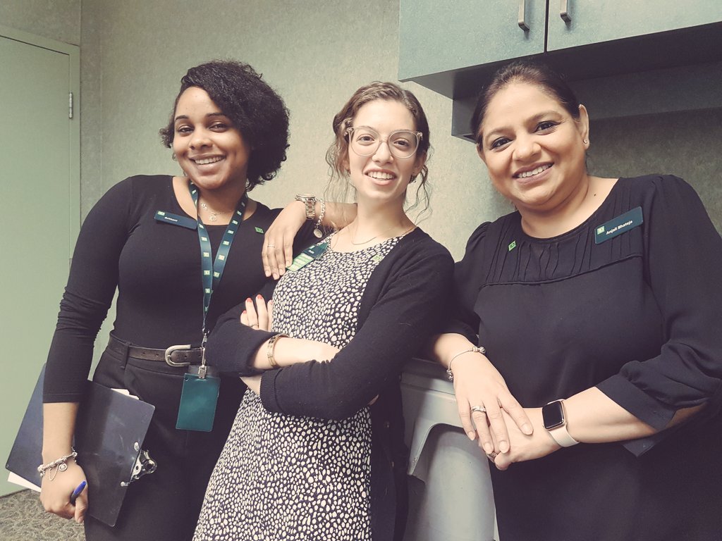 BushraManan's tweet photo. Saturday crew all matchy matchy! #LoveWhereYouWork https://t.co/yX3JJ2QADI