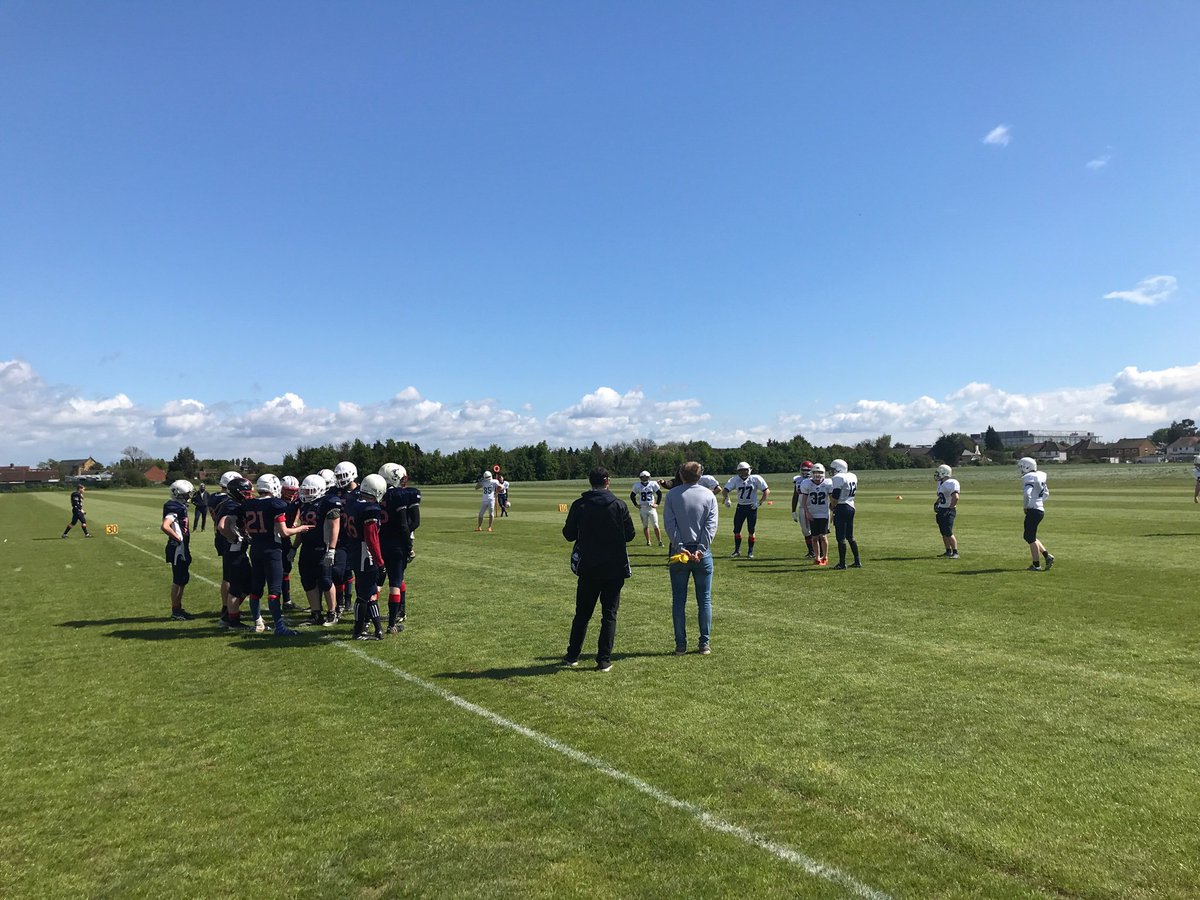 OT at the runway. Will the old boys hold on for a 19th consecutive year?!