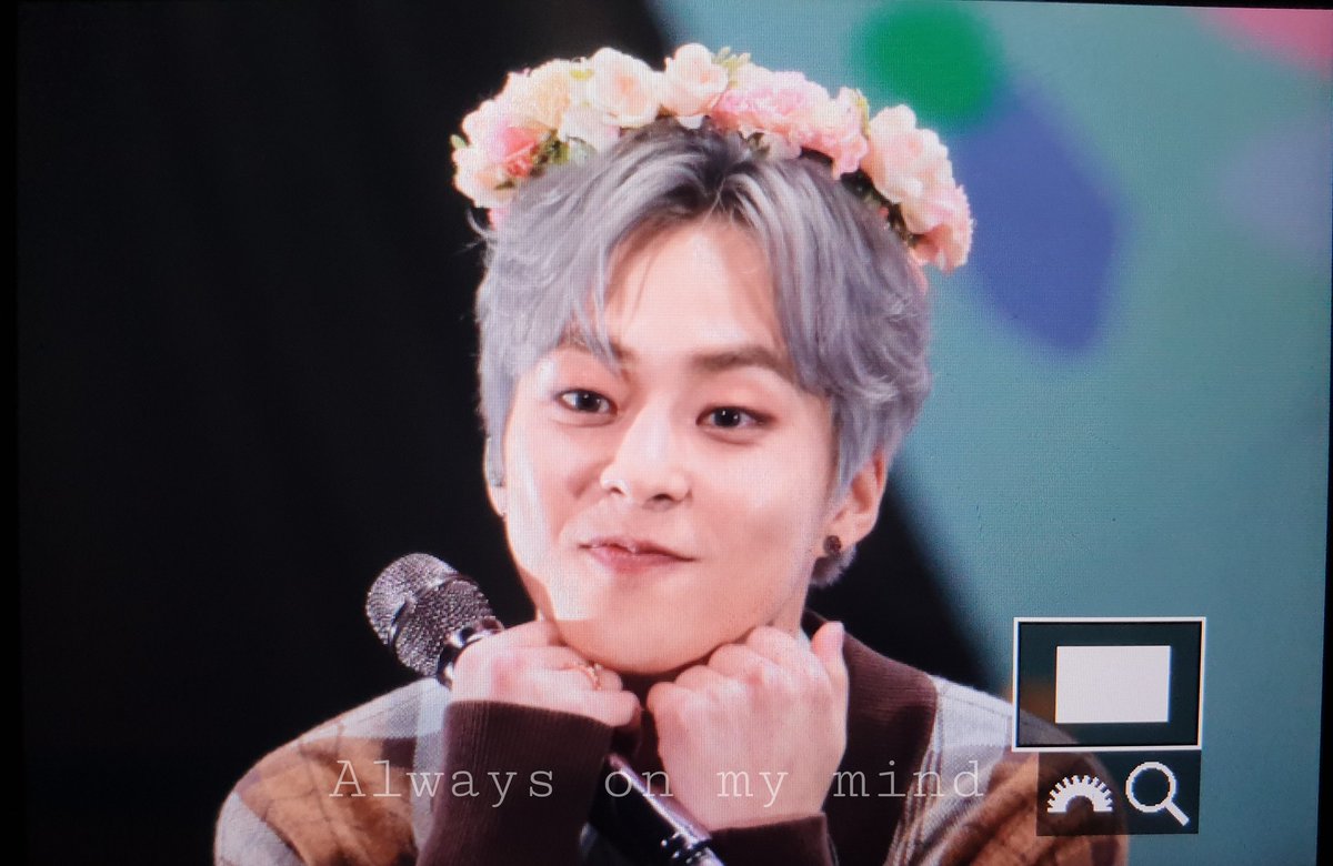 Always_XIUMIN's tweet photo. 190504 XIUWEET TIME #XIUMIN #시우민 꽃슈냥😍😍 https://t.co/2LzYk6GljQ