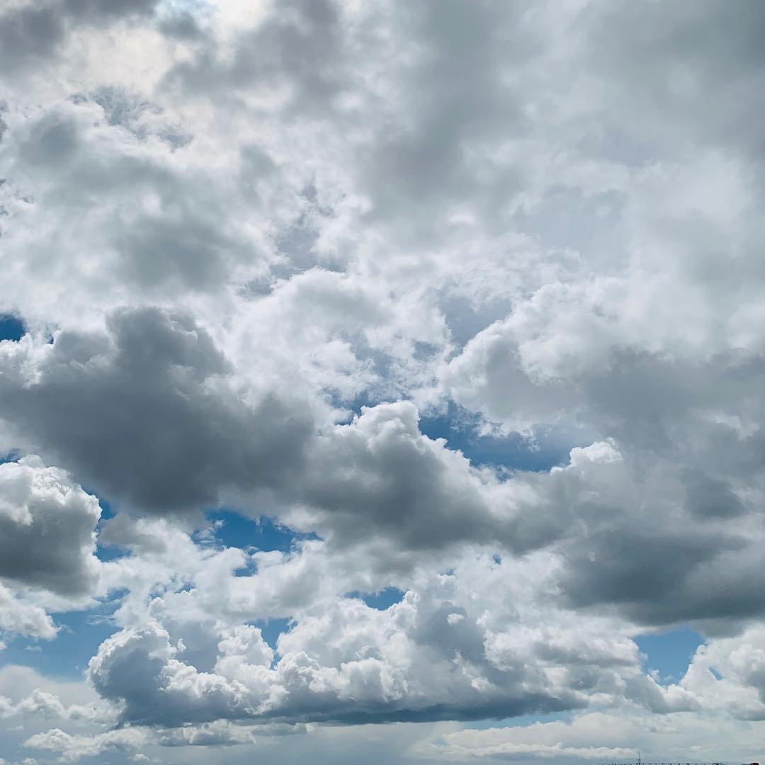 StrayKidzPH's tweet photo. [UPDATE] 190504
@/realstraykids

Trans: 'We arrived safely and are preparing well✌️
The weather is very nice☀️
Have a happy weekend!
⠀⠀
#Seungstagram #Germany_Diary20 #BackInGermany!'

#StrayKids #스트레이키즈
#Seungmin #승민

-🍫- https://t.co/j5GaEqTKEh