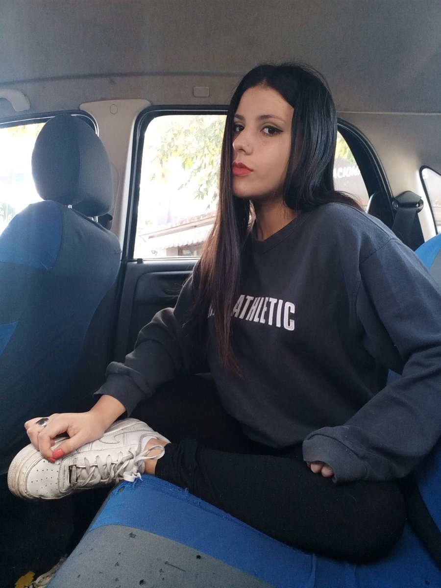 nickilusnich's tweet photo. Salieron fotos en el auto https://t.co/jzmWVLjGyP