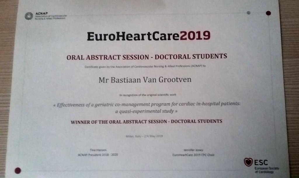 mieke_deschodt's tweet photo. Dikke proficiat Bastiaan met deze welverdiende bekroning! #GCOACH #geriatrieaanzet @Benurse_BE @accentvv @UZLeuven @KU_Leuven @KoenMilisen https://t.co/G2beKodC43