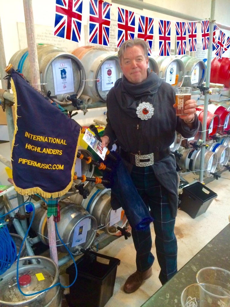 La Phooka tweet media