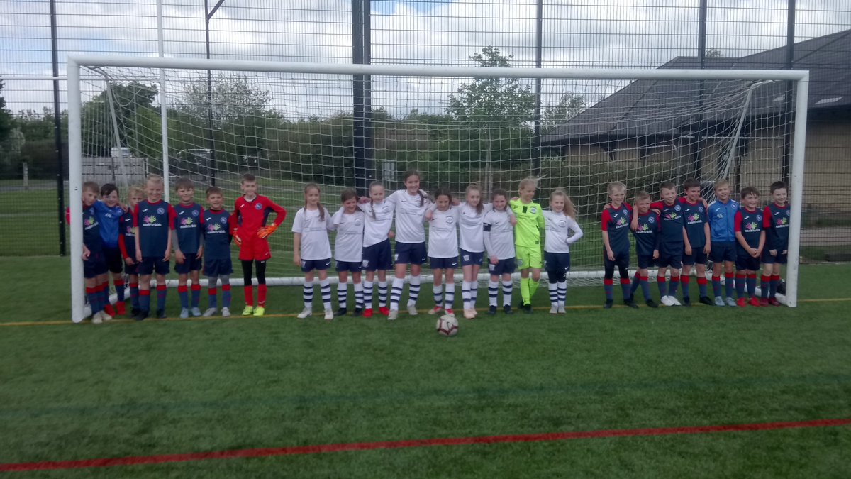 kierenrodgers92's tweet image. Absolutely made up for how far these girls have the surprise me week on week and rise to any challenge utter privelage to coach such talented girls and what a game football that was on show today #developmentiskey #LetThemPlay @PNEWJFC @Darrylm5
