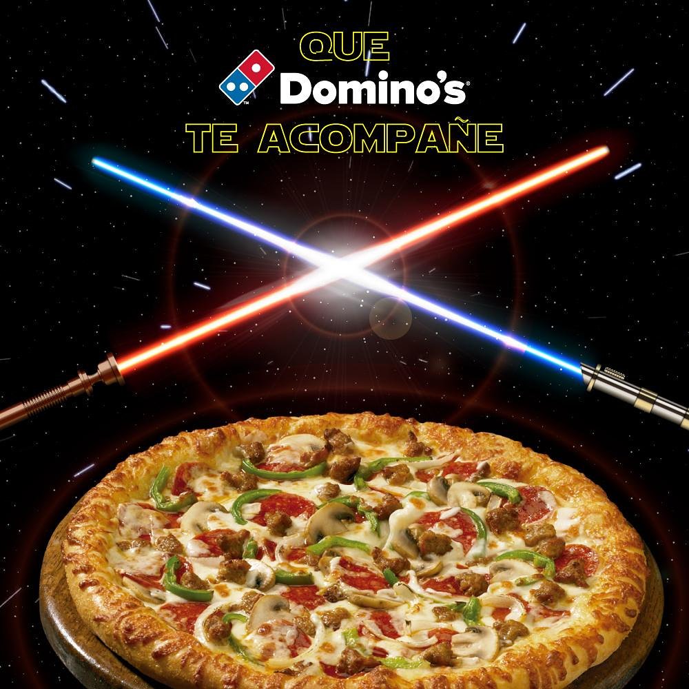 DominosPanama's tweet photo. Gana 2 Pizzas familiares 🍕🎉 Escribe una frase de Star Wars, utilizando la palabra Domino's. #StarWarsDay 
-Ganador se elige entre los comentarios
- Un ganador por red social
-Ganador se anuncia mañana https://t.co/QjsAmY880k