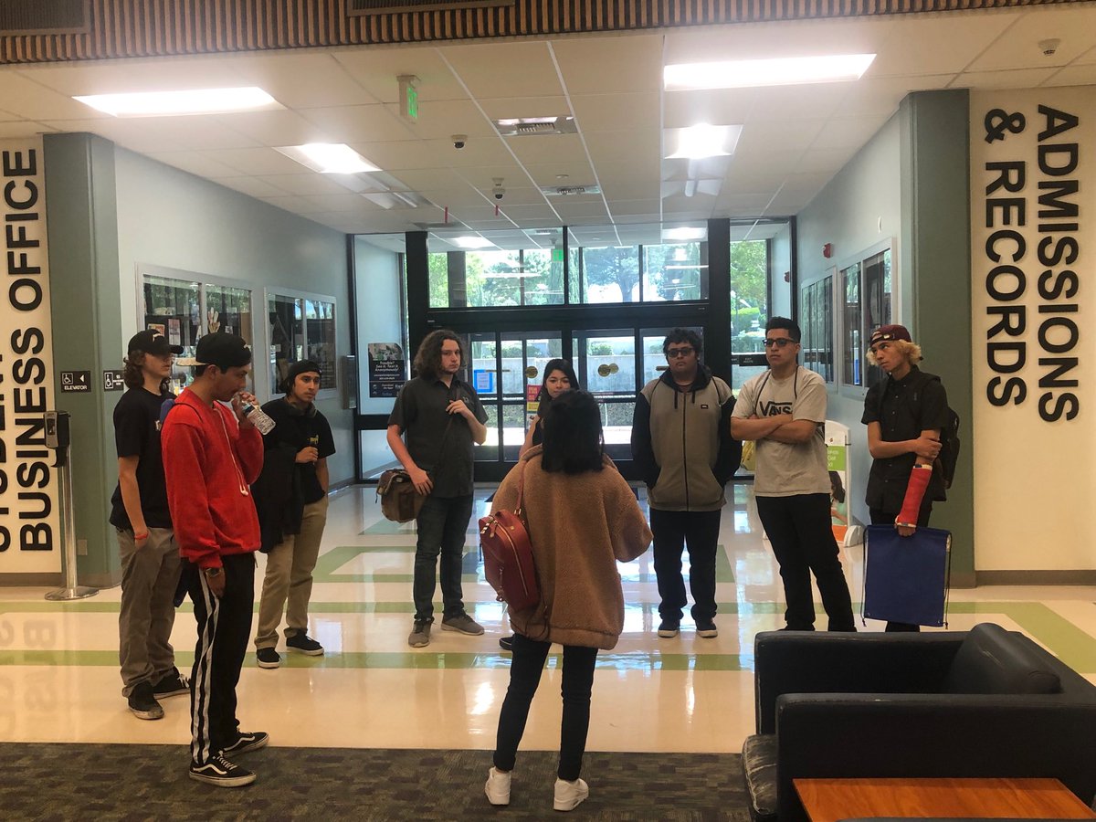 SprowlMaria's tweet image. Thankful to have spent the day with these amazing students helping them to prepare for their next step after graduation...Moorpark College! So proud of them 💙and so grateful for this great option for our kids!