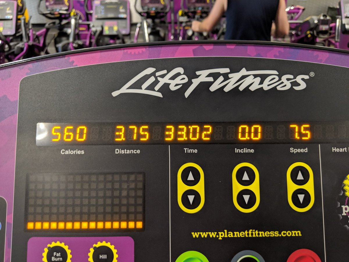 jd_baer's tweet photo. @WorldVision #6kforwater is done! @RELEVANTpodcast since I couldn't make the main event in Orlando, guess that just makes me the #teamrelevant Bonus Jonas. Thanks for getting the word out and providing entertainment and distraction from how much I hate running. https://t.co/RwxH4VpoD2
