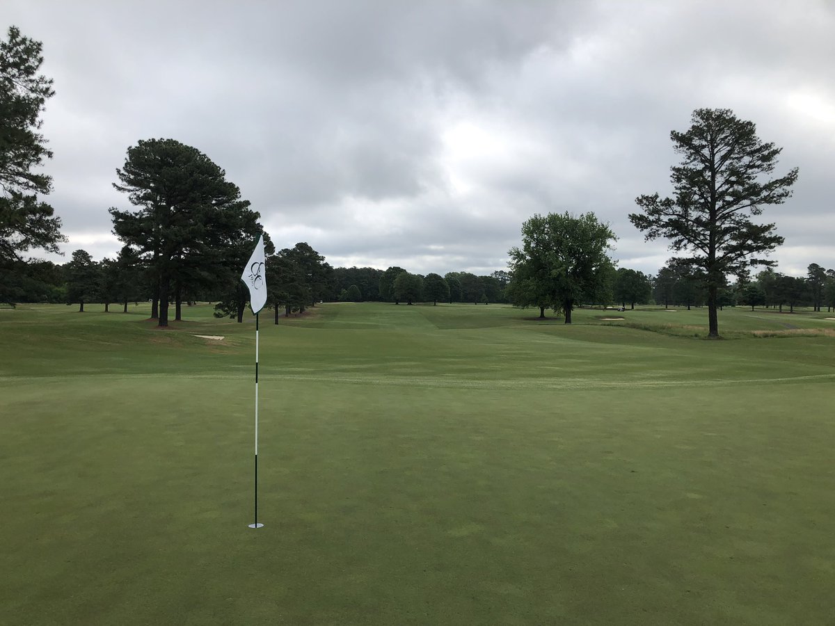 IHCCGreenkeeper's tweet image. The team went above and beyond this morning to prep the course for your enjoyment! Thanks guys! You nailed it! 👍🏻👍🏻 #CGCturf #multitaskmasters