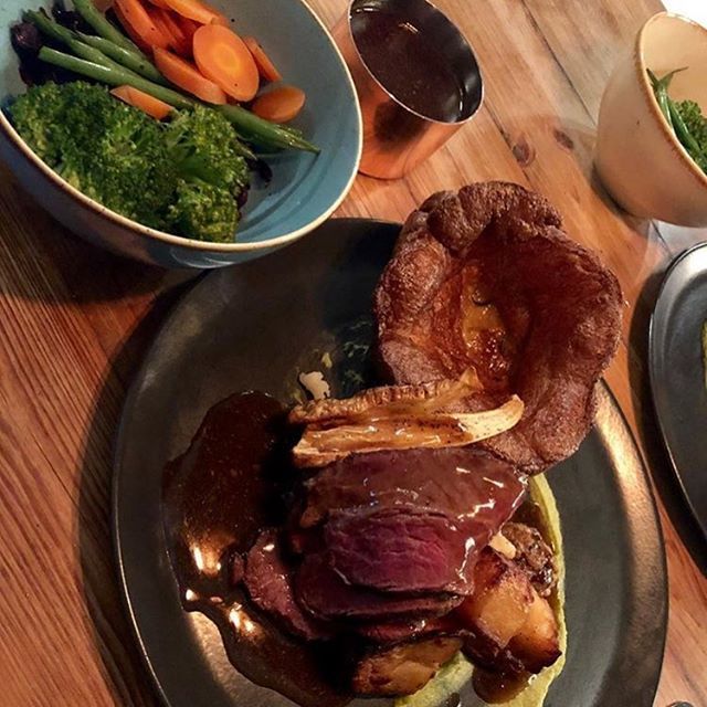 Wondering what to do with your bank holiday Sunday? 🤔 Why not join us for one of our delicious Sunday Lunches 🍽 before heading downstairs to grab some drinks and enjoy the live music 🍻🎸 #libertybrown #thepalmsunderland #bankholiday #sundaylunch #stre… bit.ly/2PL45aO