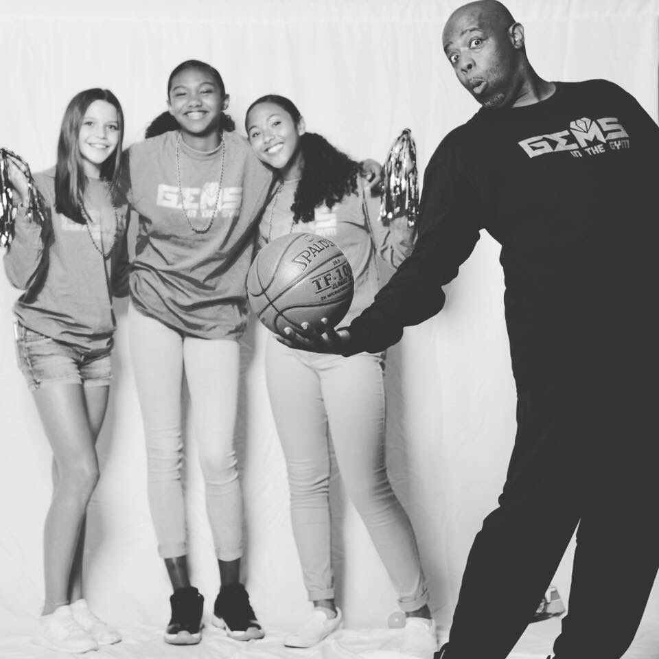 gemsinthegym's tweet photo. Fresh Faces ballers have fun, they learn, they compete, coaches/trainers hoop too, we give awards and academic scholarships at the @MylesClassic 😏😊
#freshfaces2023 #stayfresh #coachesunitygames
#mylesaheadofcancer https://t.co/vKsHQ4nwwN