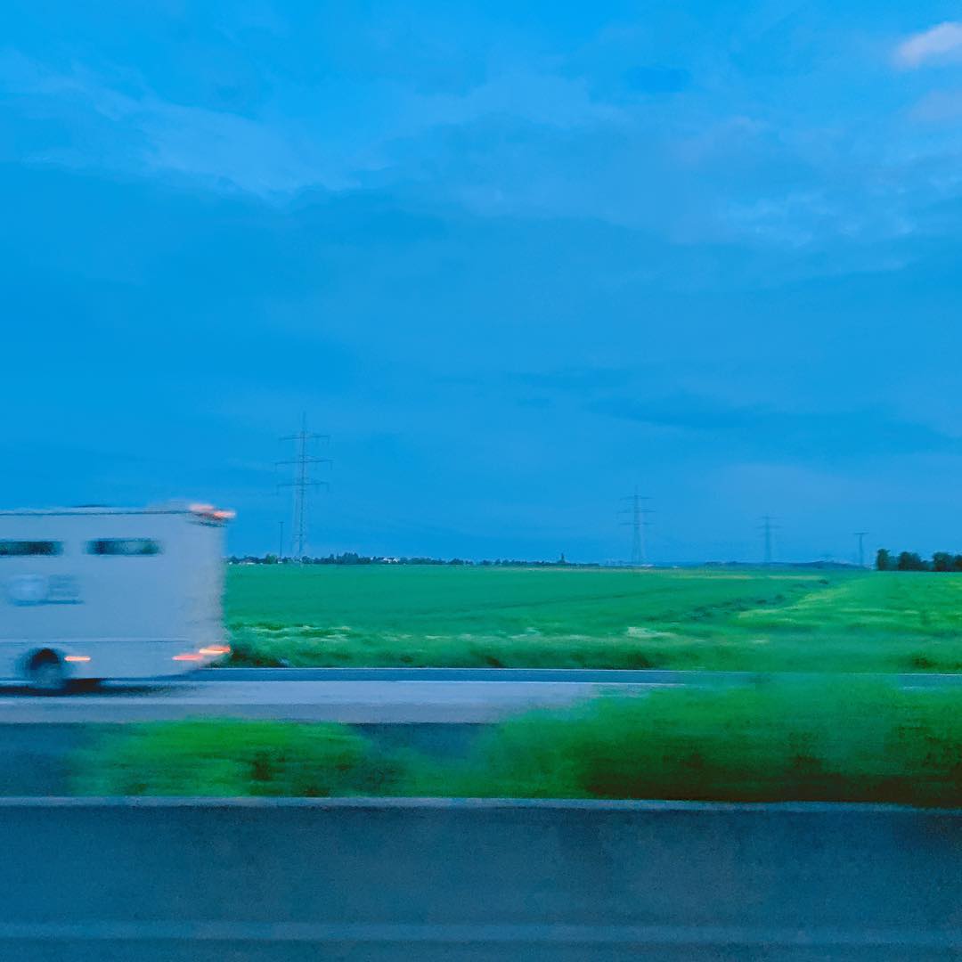 SKKimSeungminPH's tweet photo. [UPDATE] 190504 @/realstraykids

Trans: "We arrived safely and are preparing well✌️
The weather is very nice☀️
Have a happy weekend!
⠀⠀
#Seungstagram #Germany_Diary20 #BackInGermany!" 

#StrayKids #스트레이키즈 #Seungmin #승민 #KimSeungmin #김승민 @Stray_Kids

😺 https://t.co/9mTe8DmPlx