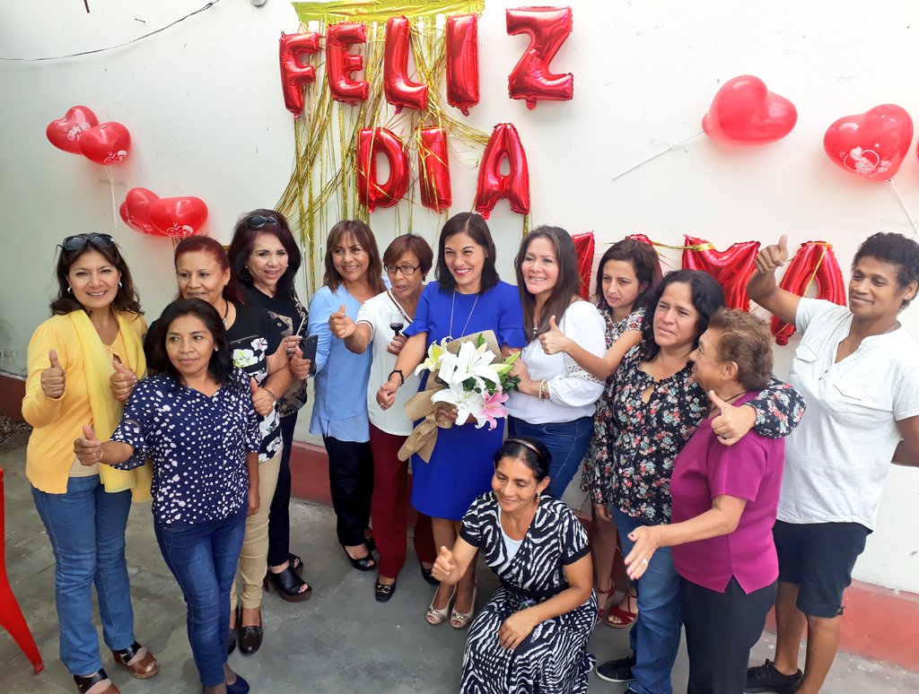 msalazarcongres's tweet image. Las bases de #FuerzaPopular siguen fuertes, leales y con la convicción de seguir haciendo política transparente y democrática.

Con las Mamis Guerreras de Fuerza Popular - Zonal Miraflores.