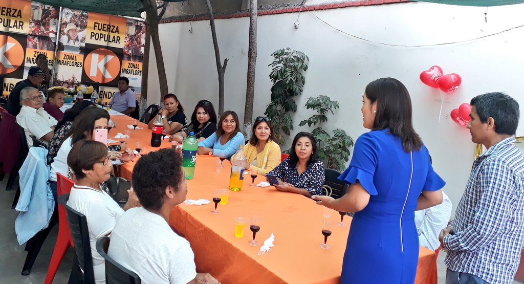 msalazarcongres's tweet image. Las bases de #FuerzaPopular siguen fuertes, leales y con la convicción de seguir haciendo política transparente y democrática.

Con las Mamis Guerreras de Fuerza Popular - Zonal Miraflores.