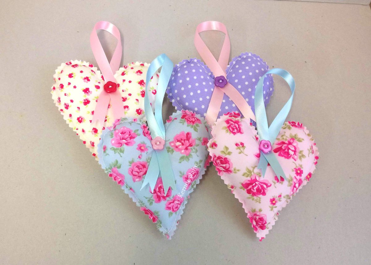 Lovely hanging hearts, handmade in pretty fabrics with hanging ribbons. now with Free UK postage #handmade #hangingheart #shabbychic #cottagechic #giftforher #smallbiz etsy.com/uk/shop/Kernow…