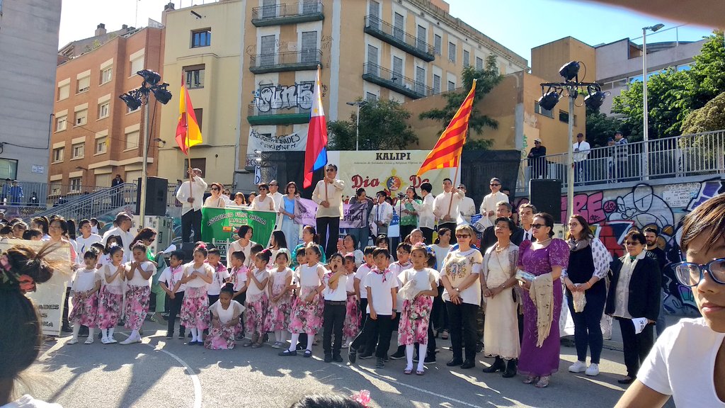 cgonzalod's tweet photo. Hoy tiene lugar la Filipiñana en #Barcelona gracias a la iniciativa de #Kalipi
https://t.co/kR5NAQYdN2 https://t.co/dcHVxpzdYc