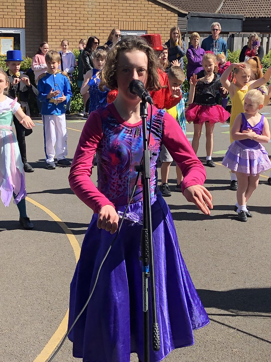 PippaCan's tweet photo. Pippa’s been singing and dancing with her theatre school today @JTSHeadOffice at a school fete display. She sang a solo verse in #thankyouforthemusic 🎵🎤 #DownSyndrome #seeabilitynotdisability #wouldntchangeathing #livingherbestlife #lovestoperform #singsbetterthanshespeaks https://t.co/TfFpibMX45