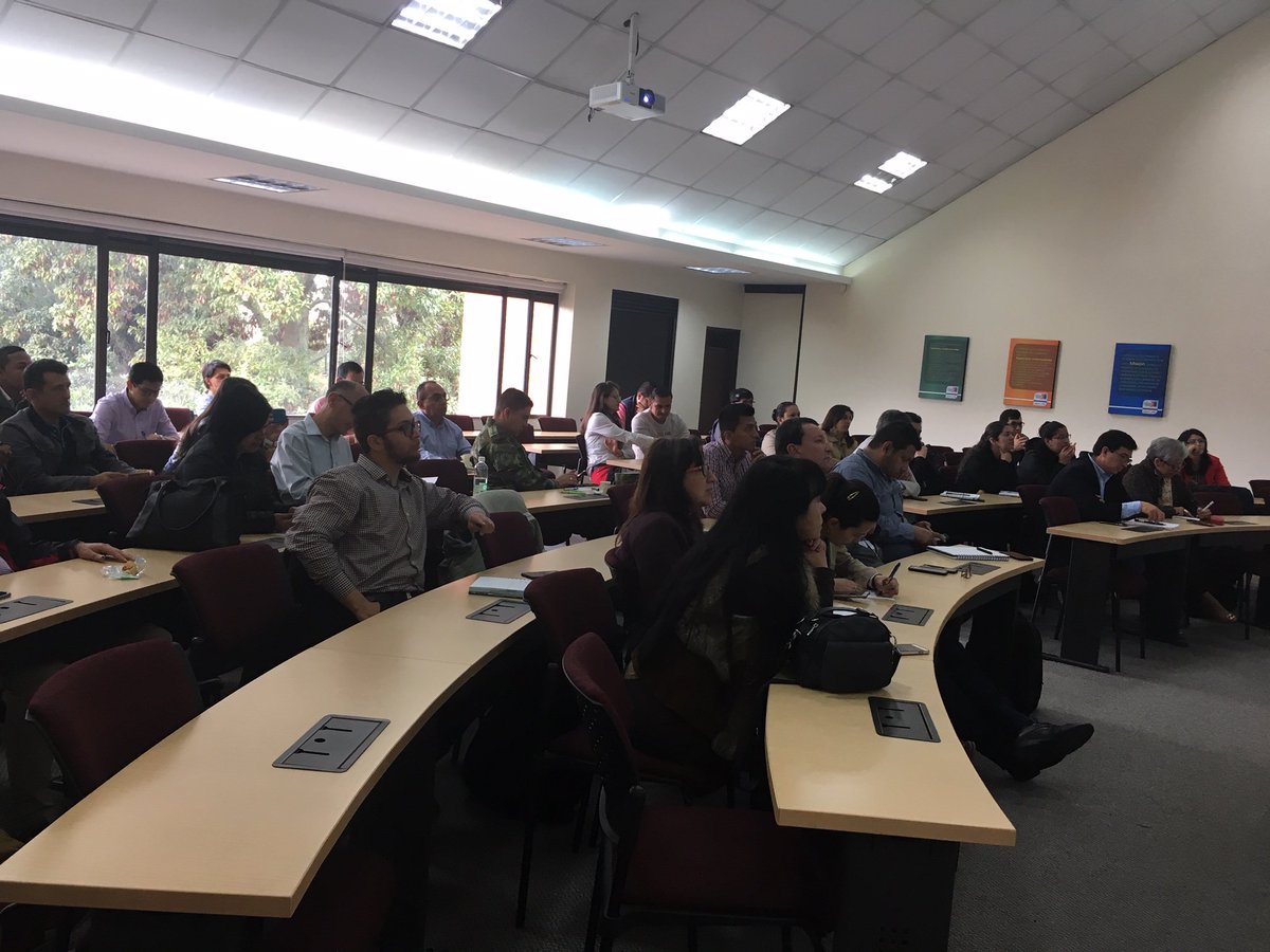 TAsf_Insoltec's tweet photo. Expresamos nuestros agradecimientos a todos los asistentes al Seminario de Reciclaje de Asfalto, el cual fue un éxito. Compartimos momentos del Seminario realizado en Bogotá y en Girón https://t.co/YbKPXAnXgK