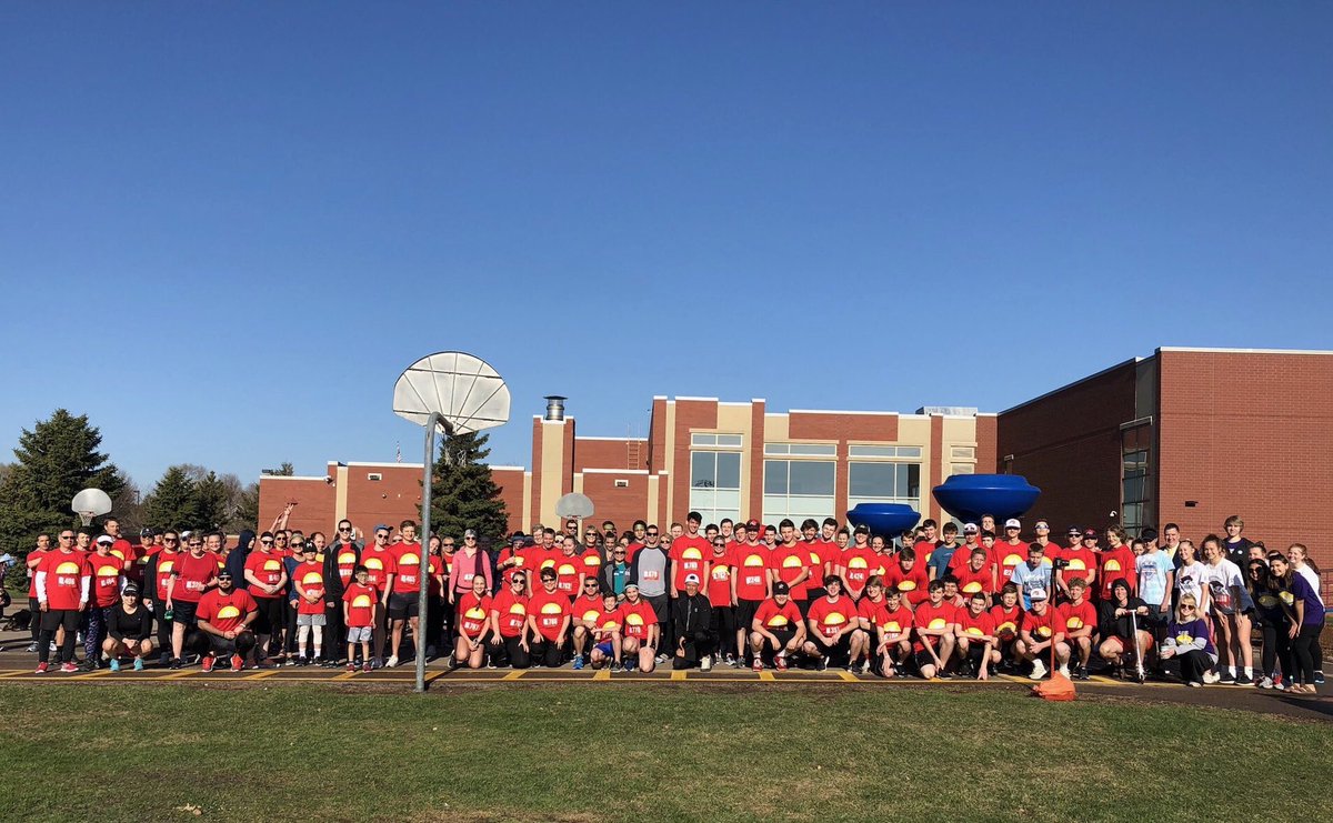 GLOmiesSHS's tweet photo. I can’t even begin to express how impressed I am by @ShakopeeNHS  This crew threw an INCREDIBLE event this a.m.! It ran so smoothly because of the time, energy, &amp; planning these students put into it. We (GLOmies students &amp; staff) will be forever grateful for this group of kids❤️ https://t.co/8odqLAo8q1