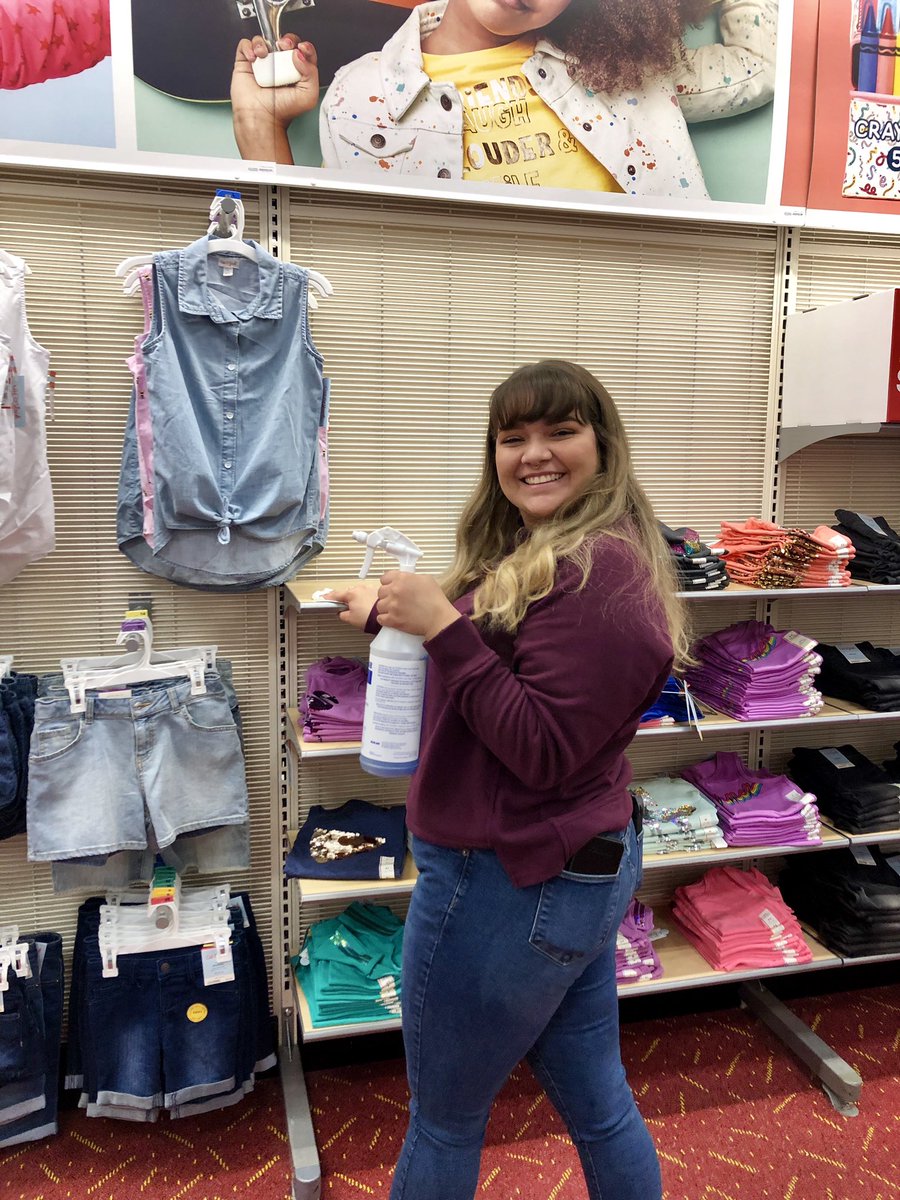 Shellcole88's tweet image. #Target0906 Miranda and team doing some deep cleaning ✨#shinelikeadiamond