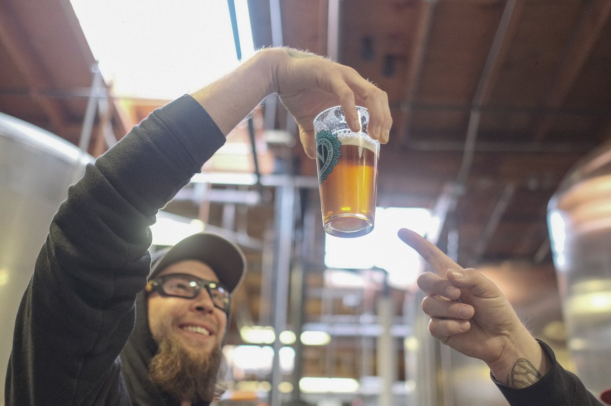 Henry's Tavern tweet media