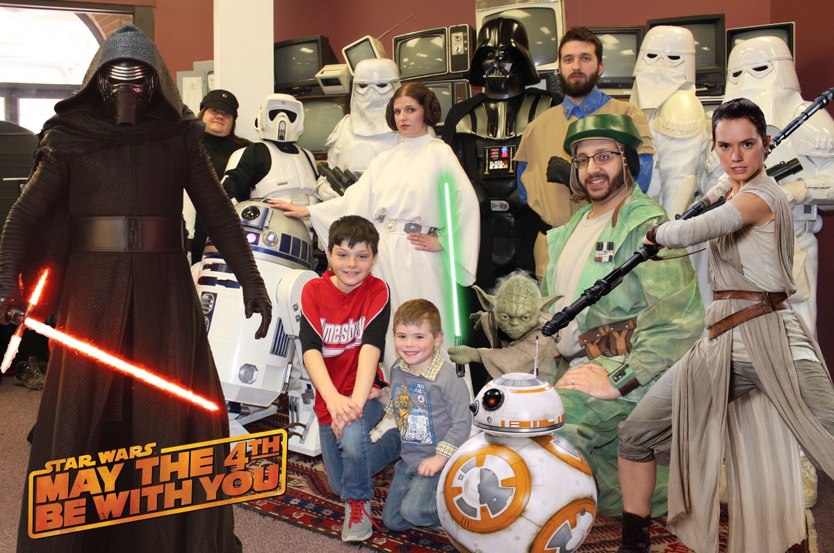 TheSnackShark's tweet photo. Happy #MayThe4thBeWithYou https://t.co/615UhxTtCa