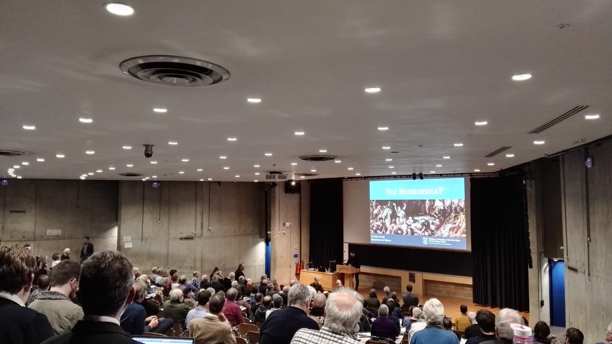 Well , what ~did~ the Normans ever do for us? In the final session of #invasion1169, our conference organizer Dr Peter Crooks brings 3 fantastic days of lectures to a close, speaking now on ‘“Pax Normannica?”’ #medieval #history #ireland <a href="/TCDMedieval/">TCD Medieval</a> <a href="/HistIreHedge/">History Ireland</a> @PETECROOKS