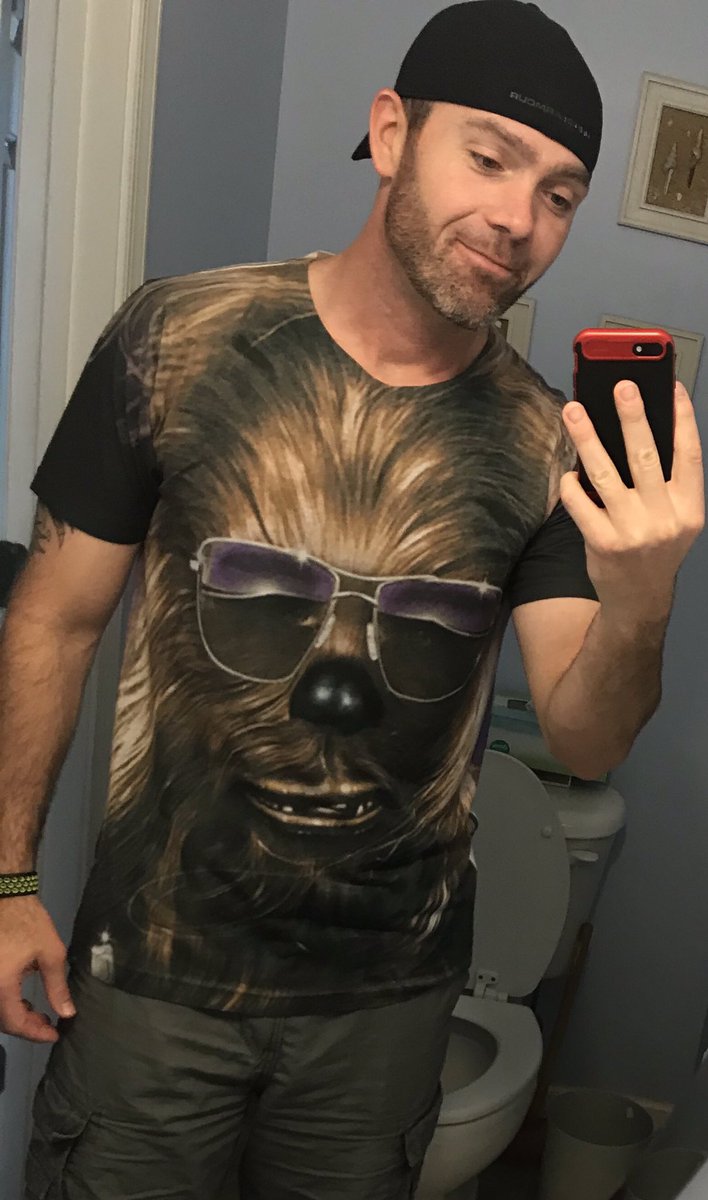 g3tShredded's tweet photo. #MayThe4thBeWithYou I’m repping for #starwarsday https://t.co/ysKXpjcoY5