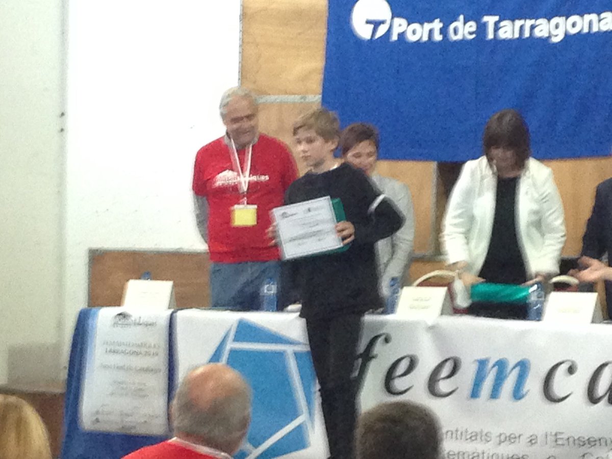 CcBcnMvd's tweet photo. Enhorabona al Tomàs (1r classificat entre els alumnes de 1r d'ESO) i al Toni (2n lloc a la prova de grups) del #FemMatematiques2019 #eso1sdk https://t.co/gXA4Hkp0eS