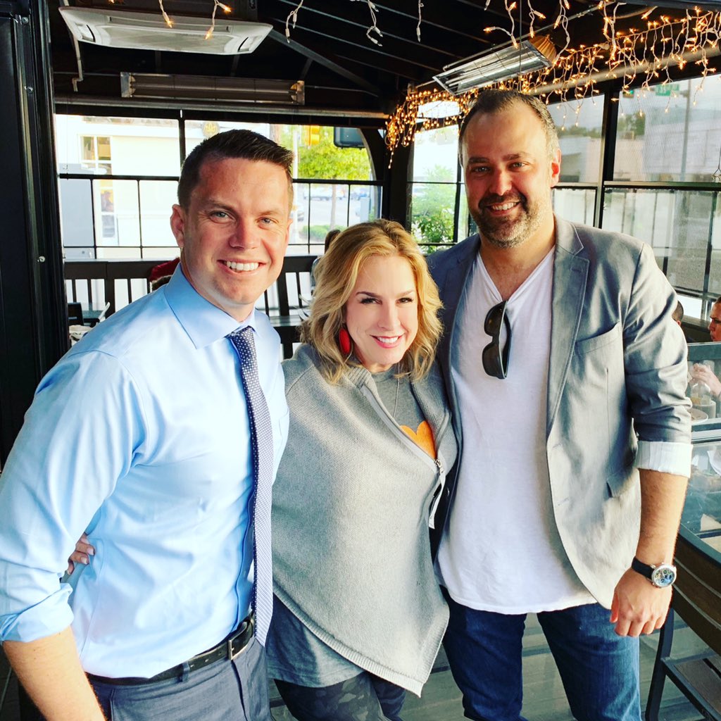 CindyWMorrison's tweet photo. So fun when you head out to dinner in #Brookside &amp; run into some of your fave @ktulnews8 former coworkers! Love me some @MikeCollierWX &amp; John Moss!
.
.
.
#Tulsa #TVNews #Anchor #Kjrh #ktul https://t.co/wrGTaX4CE1