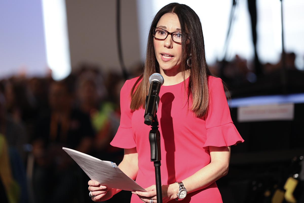 In a sharp rebuke, delegates at #nysutRA unanimously called on the state Board of Regents to direct <a href="/NYSEDNews/">NYS Education Department</a> Commissioner MaryEllen Elia to make the necessary changes to fix the state’s broken standardized testing system. nysut.org/news/2019/may/…