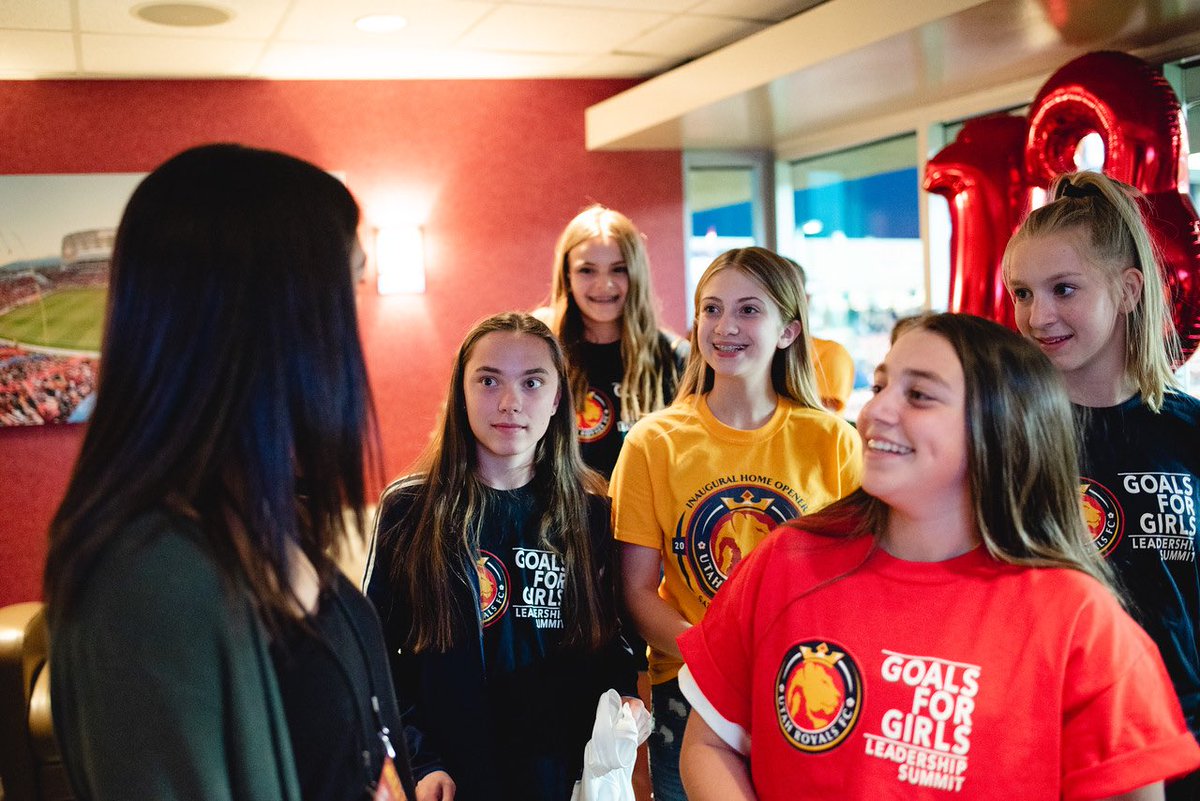 RSLcommunity's tweet photo. .@smiramontez_ surprised @Goals_for_Girls alumna Jada, and wished her Happy Birthday last night at the RioT. Looking forward to seeing these girls at the Goals for Girls Leadership Summit this summer!
#MakeWay19 | https://t.co/2MVmA87K7O https://t.co/ku7i1kntnx
