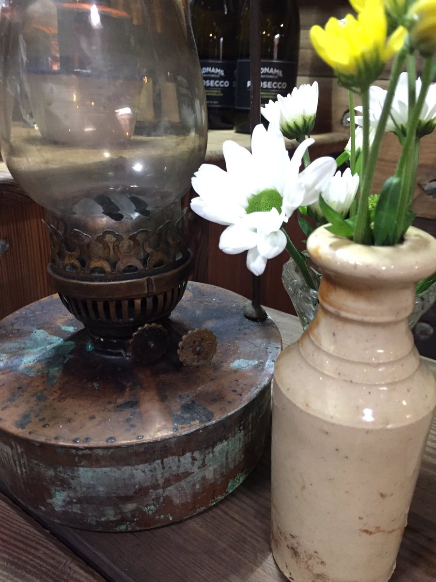 TillerAndWheel's tweet photo. I’m enjoying adding some new details &amp; soft touches to the barge. Break up the WOOD WOOD WOOD #sailingbargeedithmay #sailingbarges #historicvessel #charterboat #venuehire #southeastcoastUK https://t.co/0mqThqIrLJ